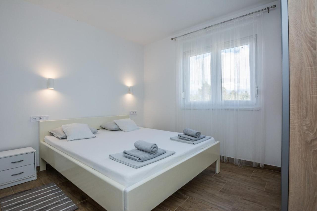 Apartments Pejakovic Vir Εξωτερικό φωτογραφία