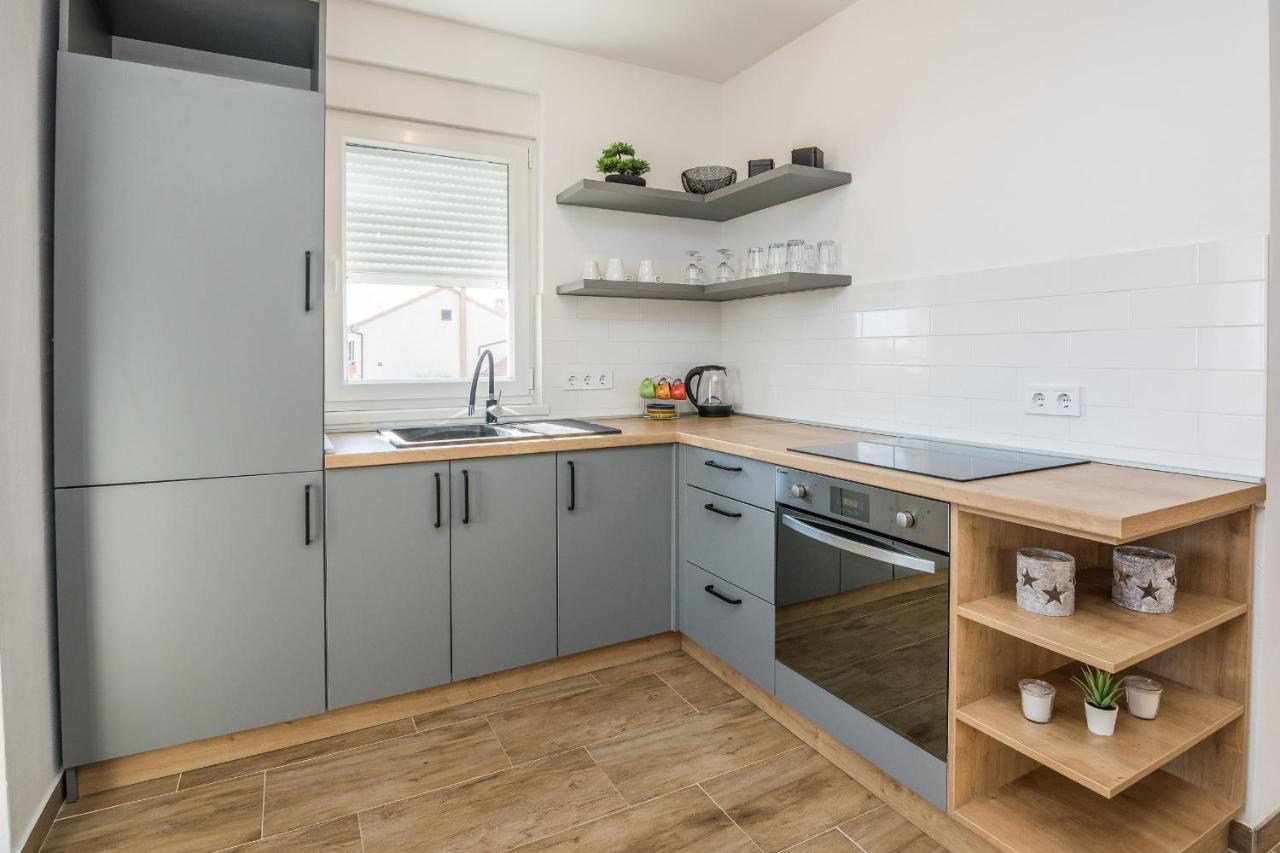 Apartments Pejakovic Vir Εξωτερικό φωτογραφία