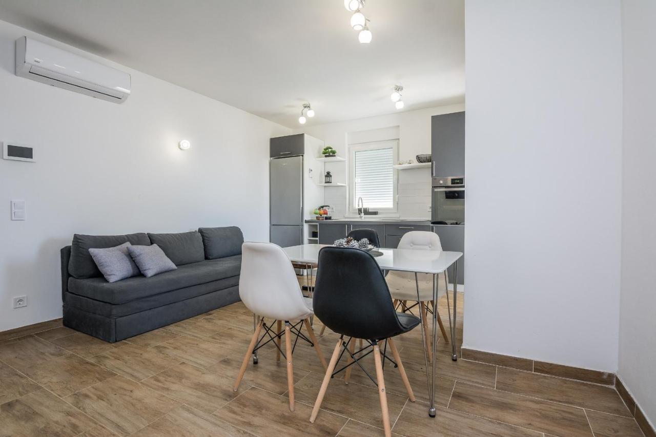 Apartments Pejakovic Vir Εξωτερικό φωτογραφία
