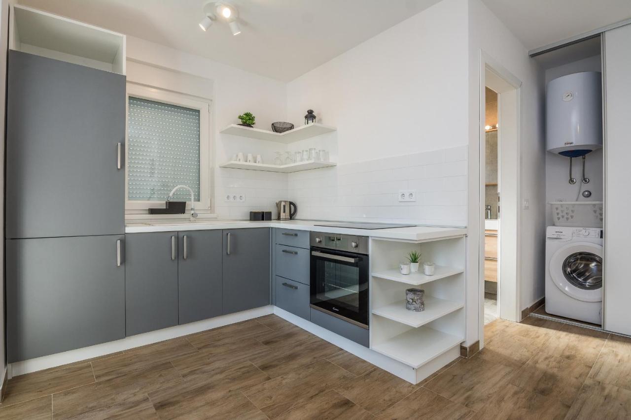 Apartments Pejakovic Vir Εξωτερικό φωτογραφία