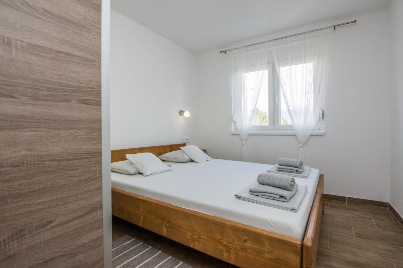 Apartments Pejakovic Vir Εξωτερικό φωτογραφία
