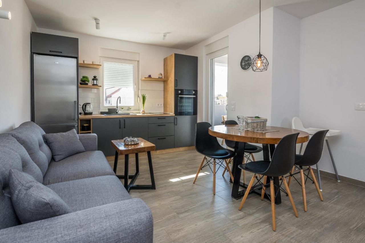 Apartments Pejakovic Vir Εξωτερικό φωτογραφία
