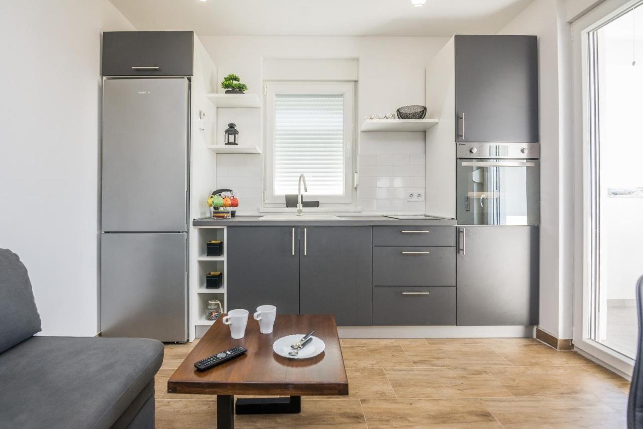 Apartments Pejakovic Vir Εξωτερικό φωτογραφία